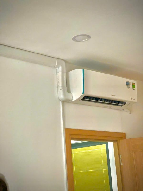 Trunking Nhựa Việt Tiến Chụp Áp Tường Màu Trắng 75x65mm Hàng Cao Cấp.